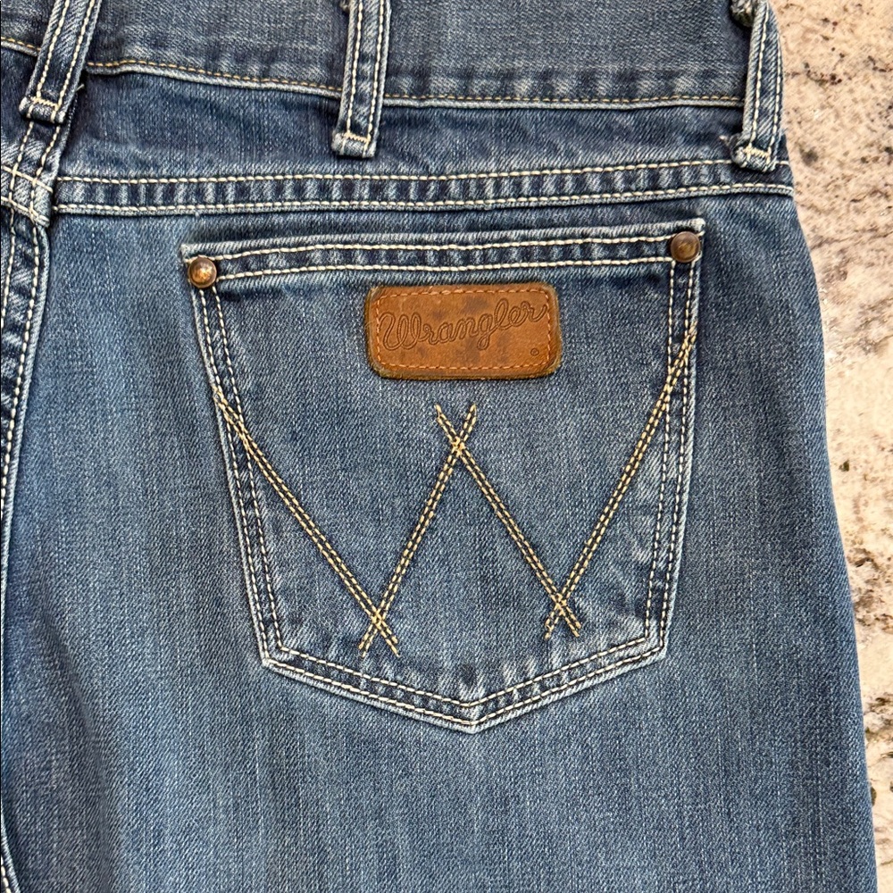 Wrangler Retro Men's Denim Bootcut Jeans - Picture 2 of 8